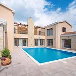 Gorgeous In With Sauna Holiday home *