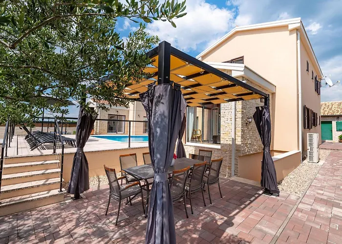 Beautiful In With Sauna Vakantiehuis